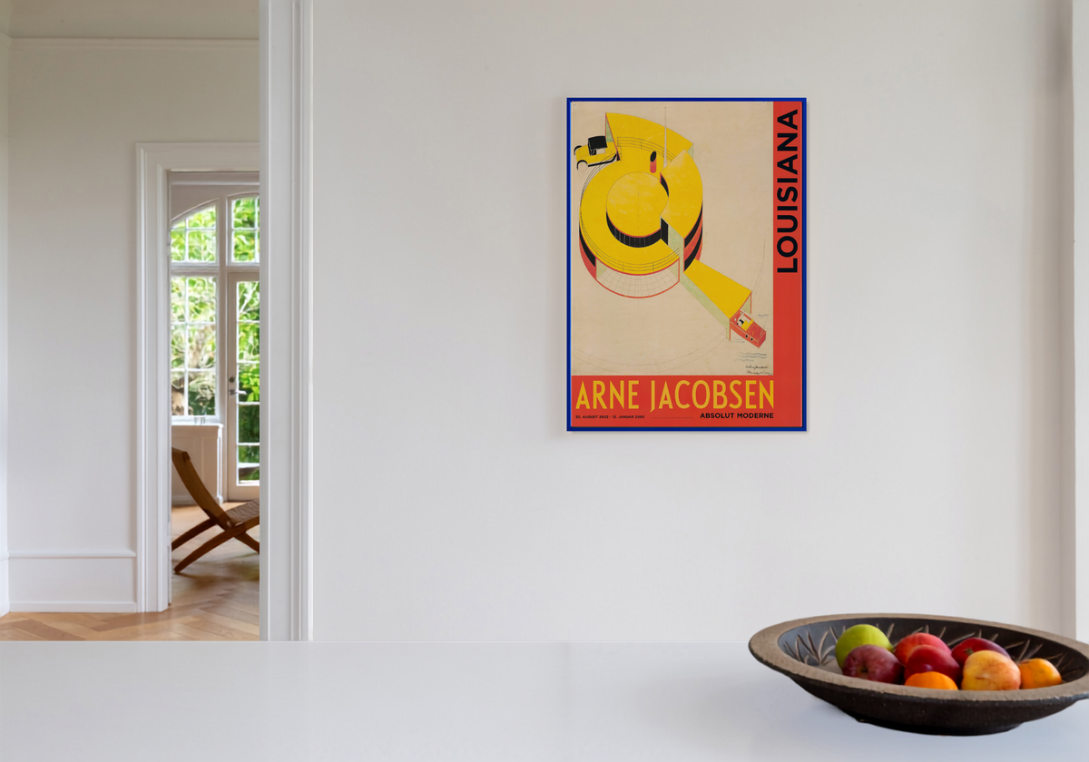 A1 ramme i egetræ i grøn hængende i et hjem med en Louisiana plakat
