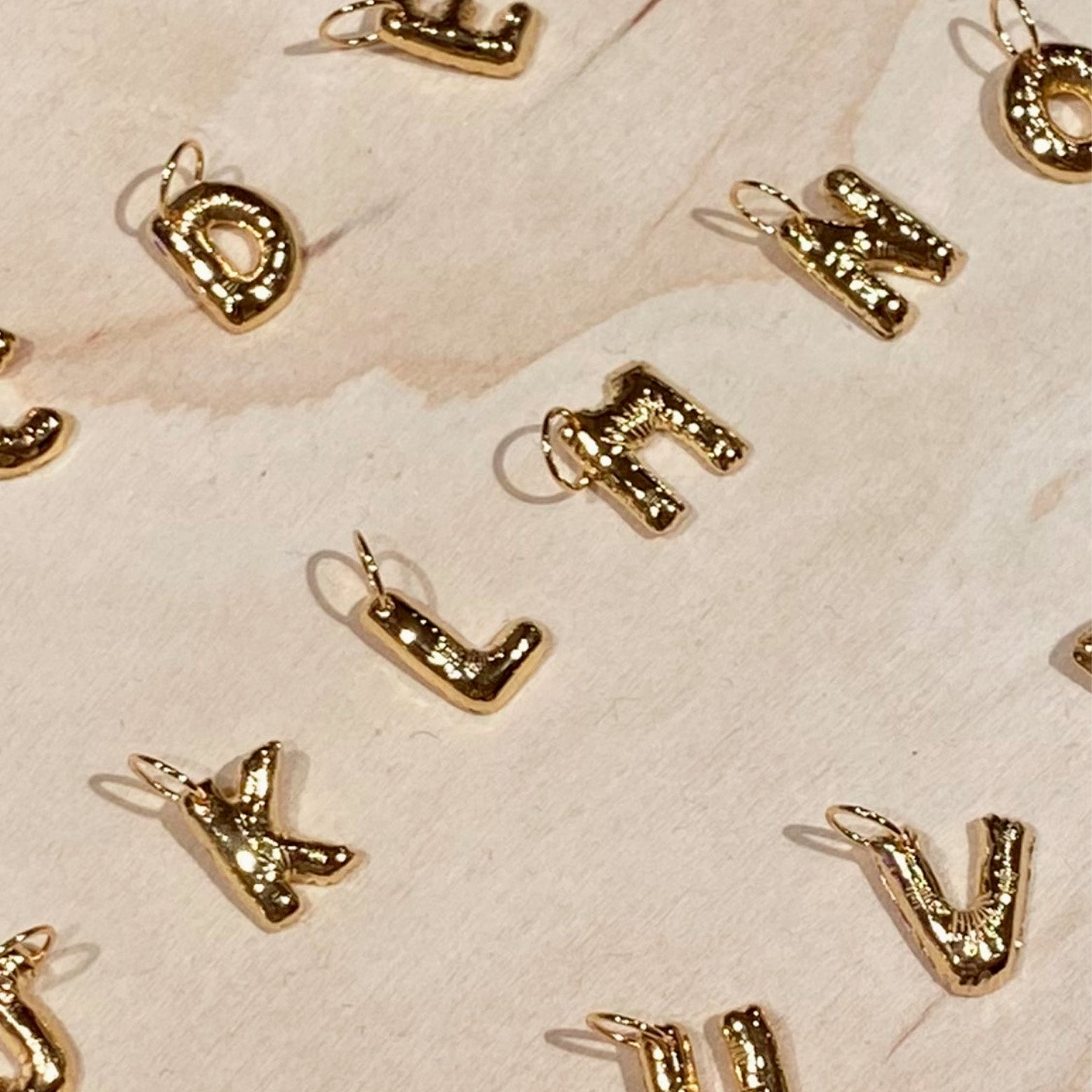 Loveletters – Gilded letters AZ