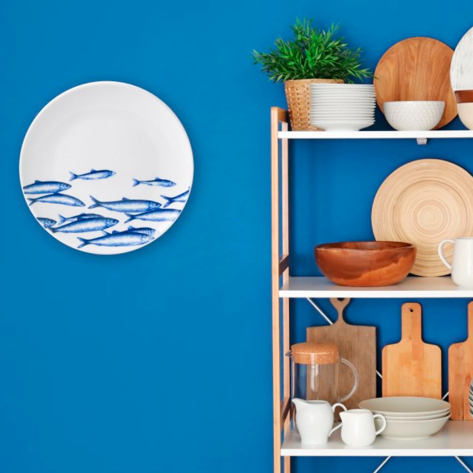 Plate with fish