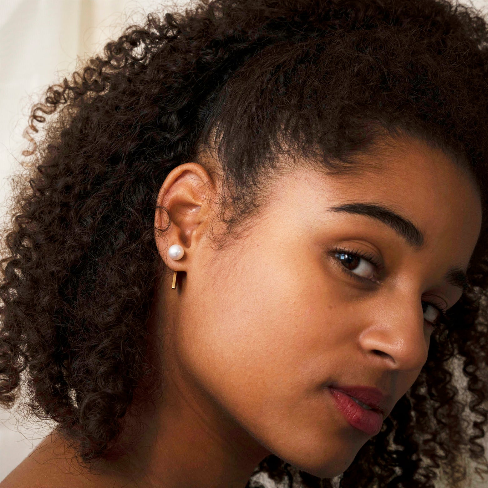 Half circle earring gold with pearl