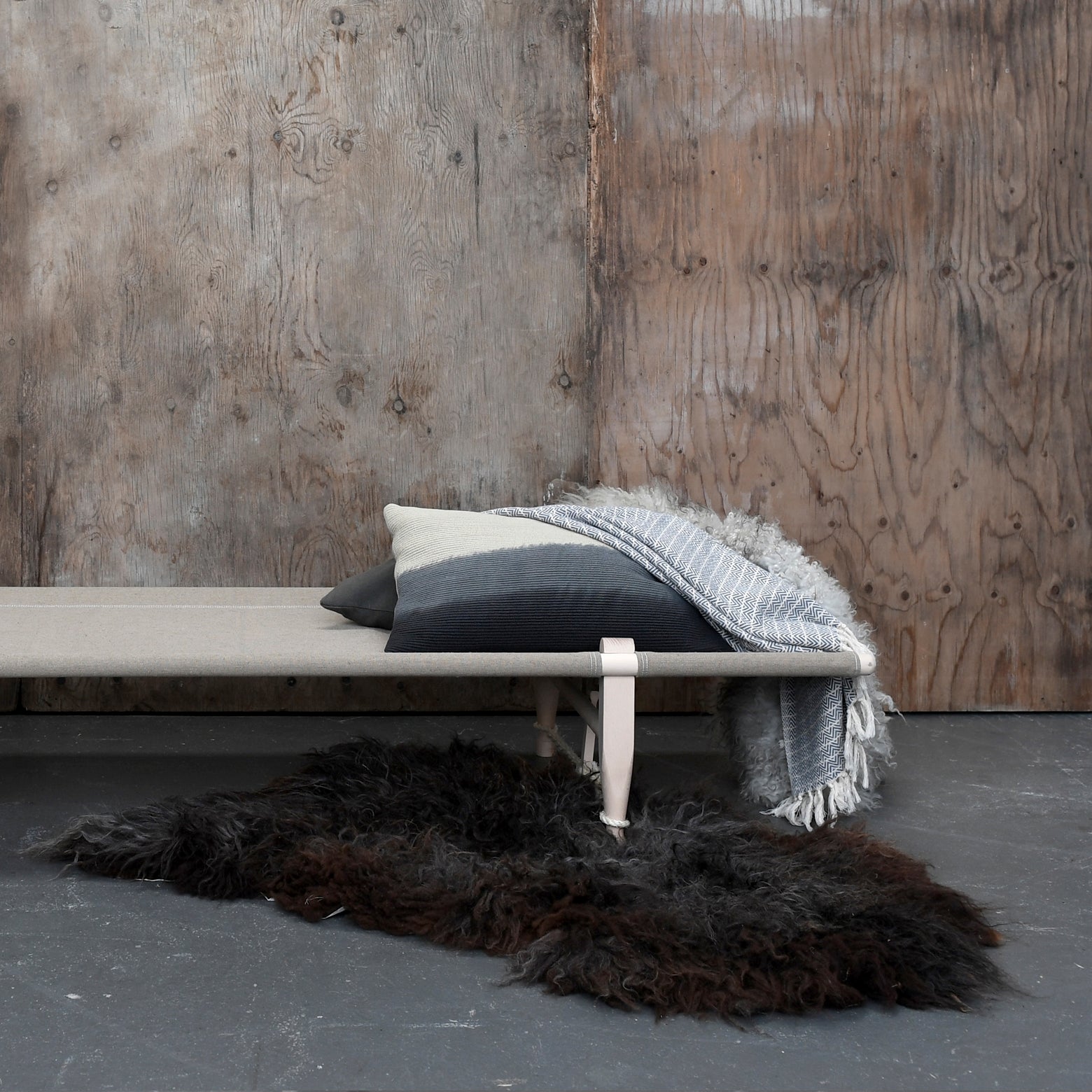 Savbriks / Daybed – beech wood