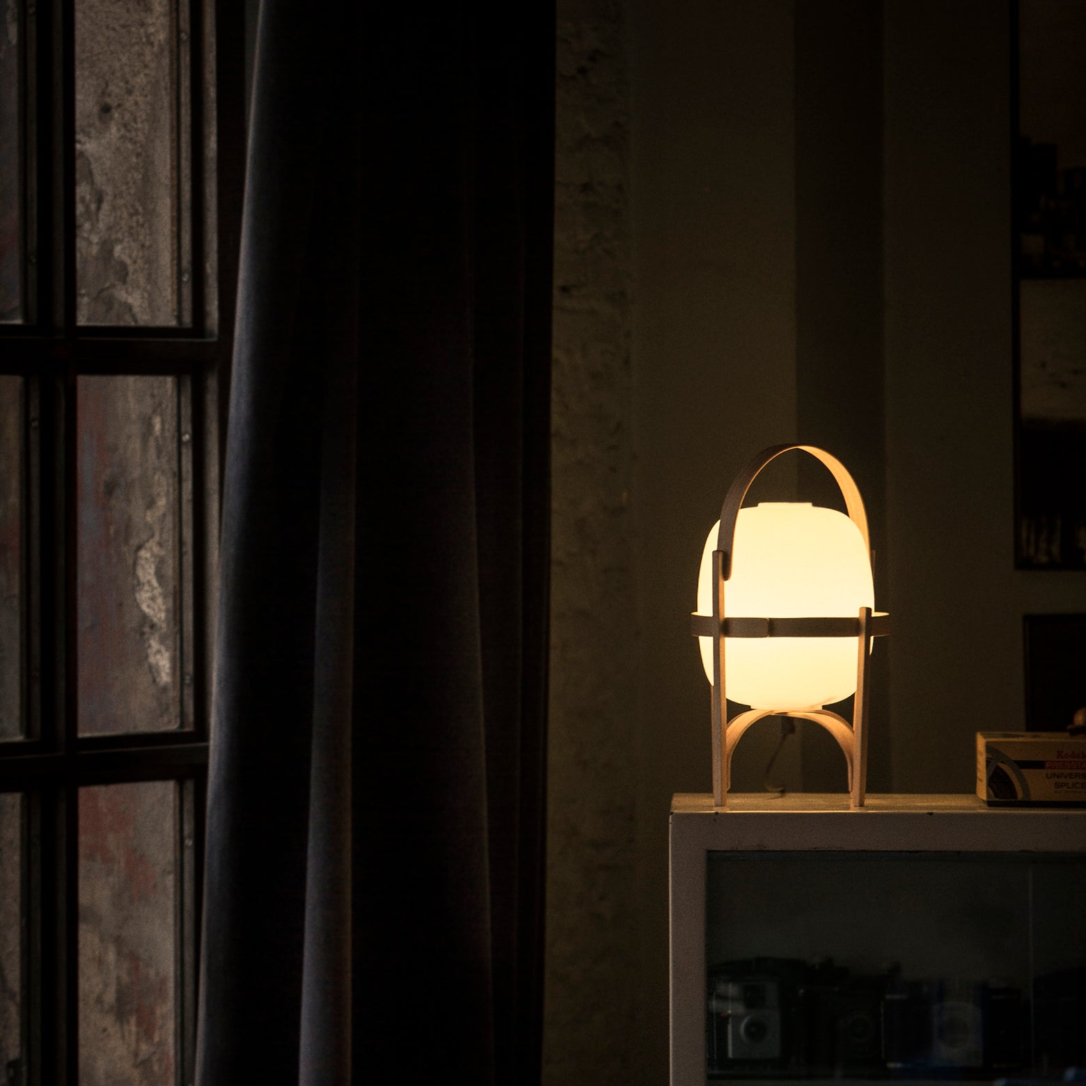 Cestita table lamp