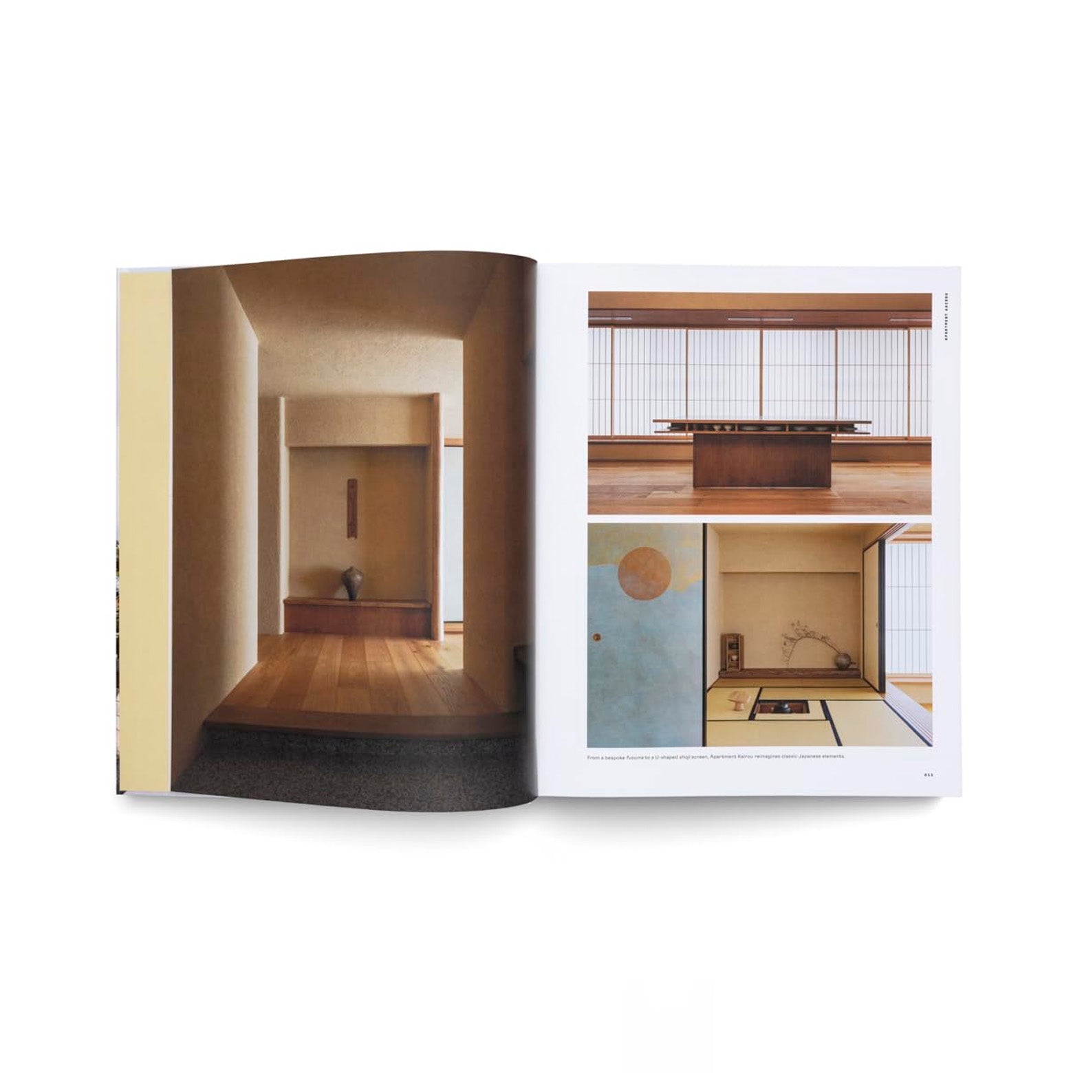 Opslået bog med billeder af A House in Japan - Arkitekturbog om det japanske enfamiliehus. Udgivet af Gestalten.