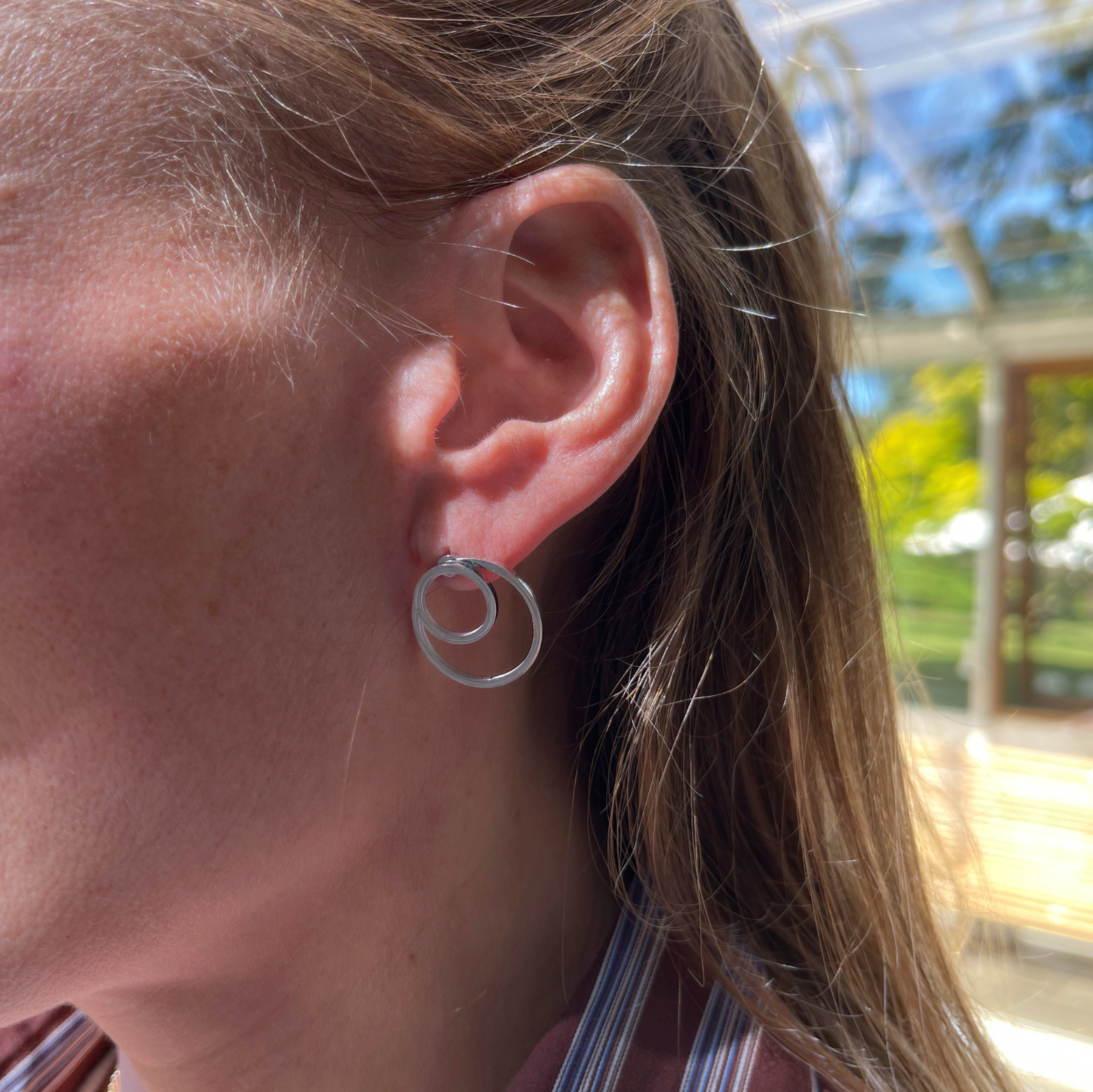 Earring - Outline Dot