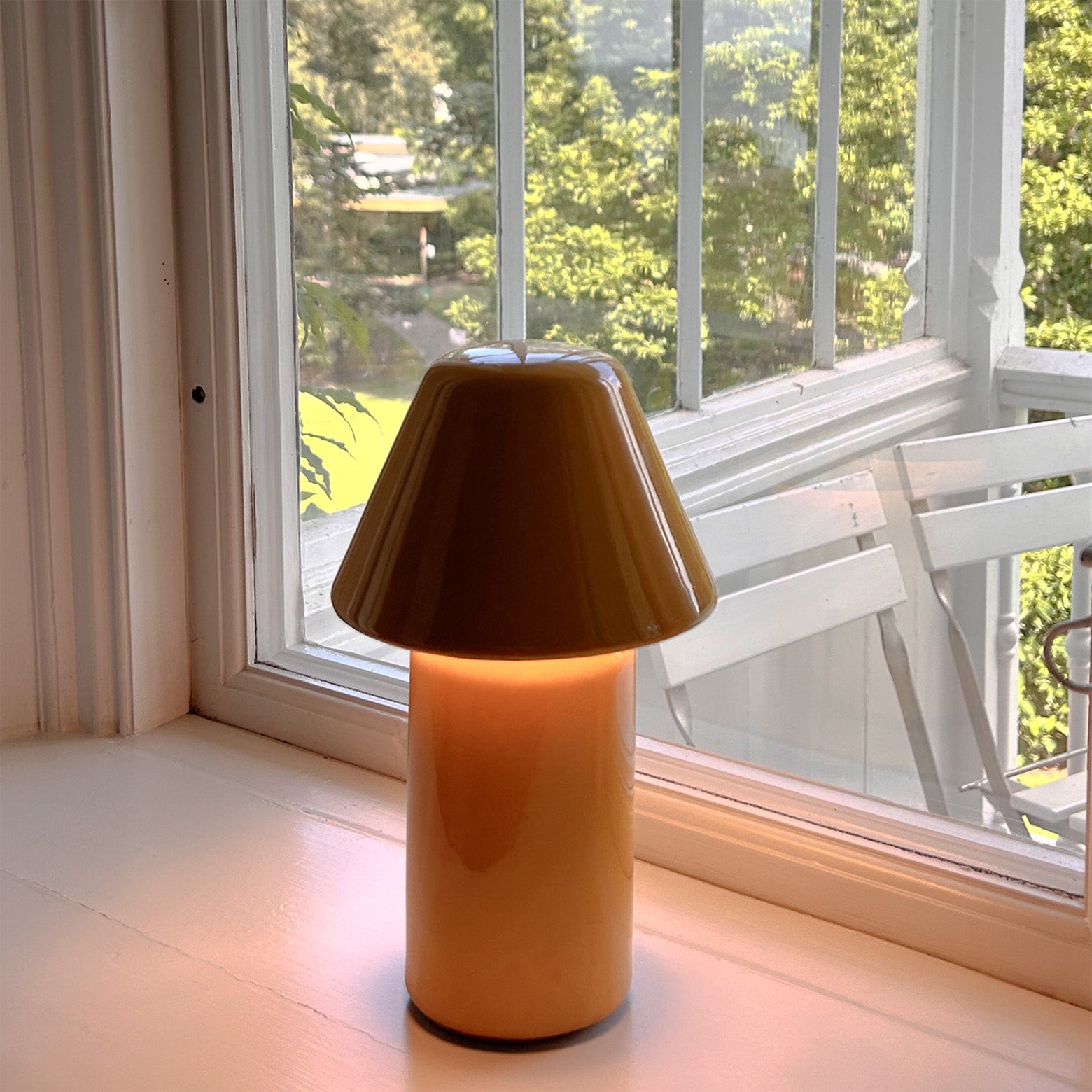 Calma lamp – portable and for outdoor use