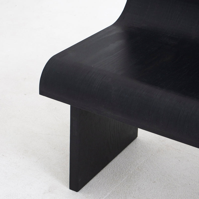 Bendy bench – black pigmented