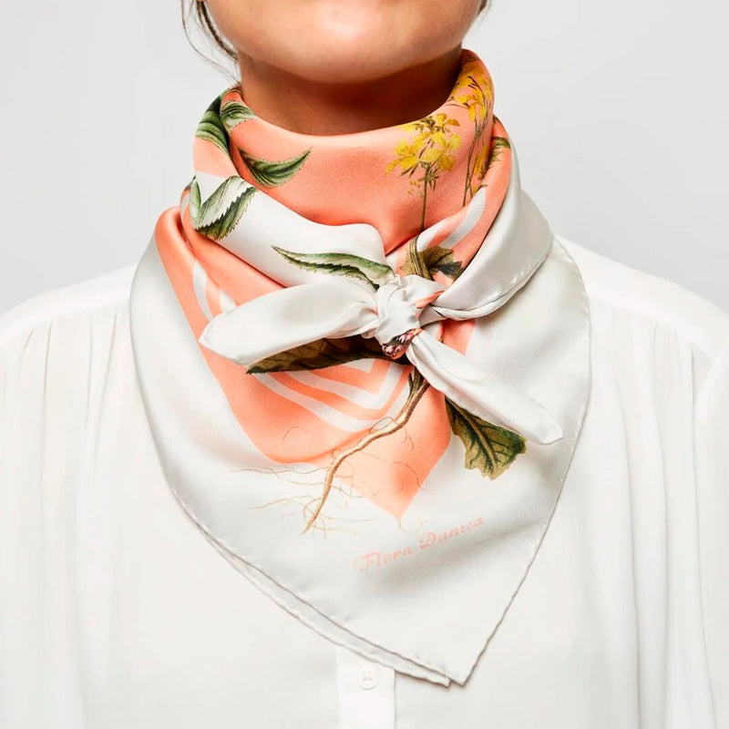 Flora Danica silk scarf - 90 x 90 cm