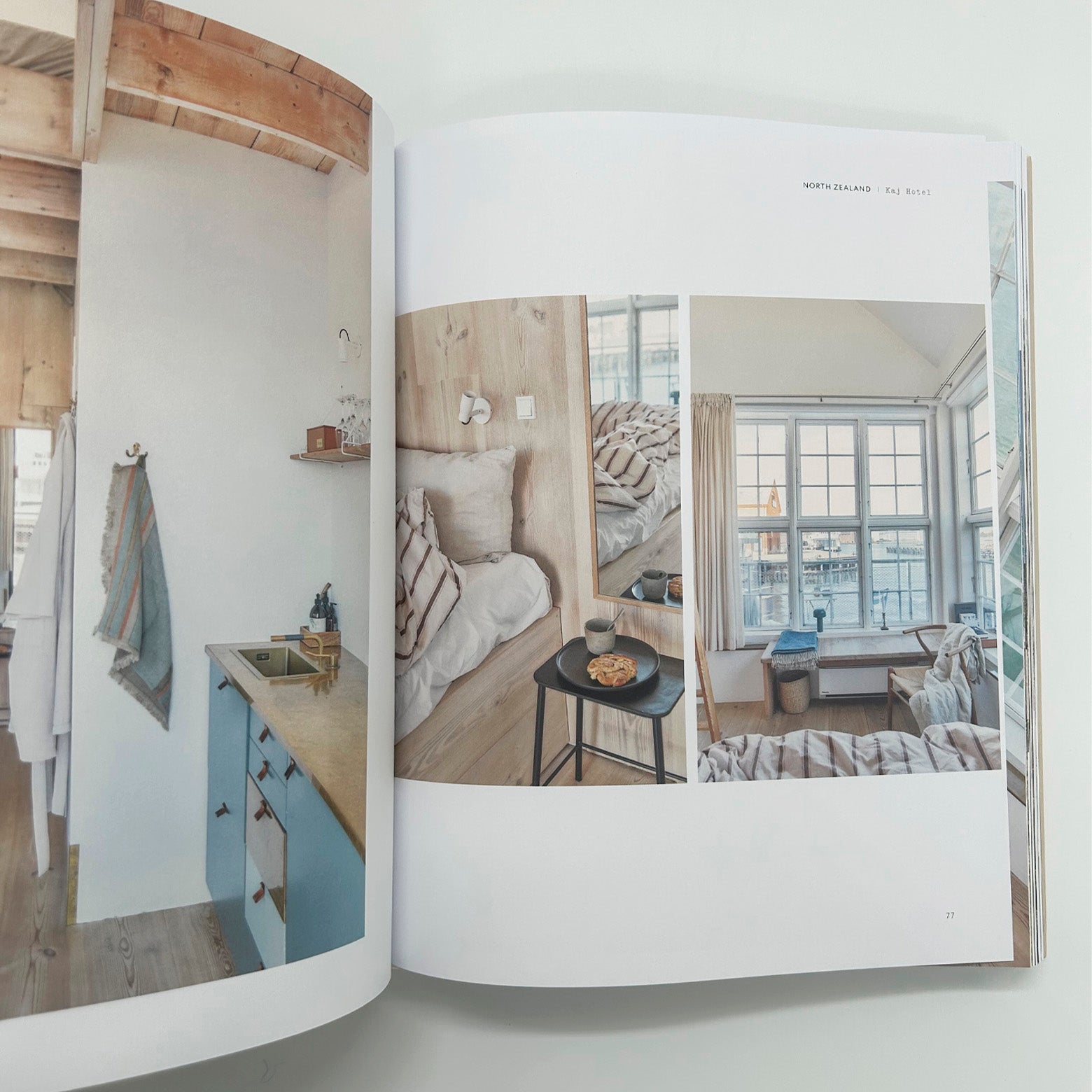 Opslået side i bogen Getaways to slow living - en inspirerende guide til unikke opholdssteder i Danmar. Udgivet af Wolfgang og Wichmann.