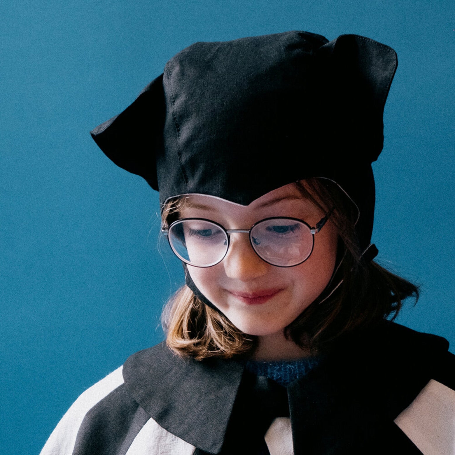 Bonnet with ear for dressing up