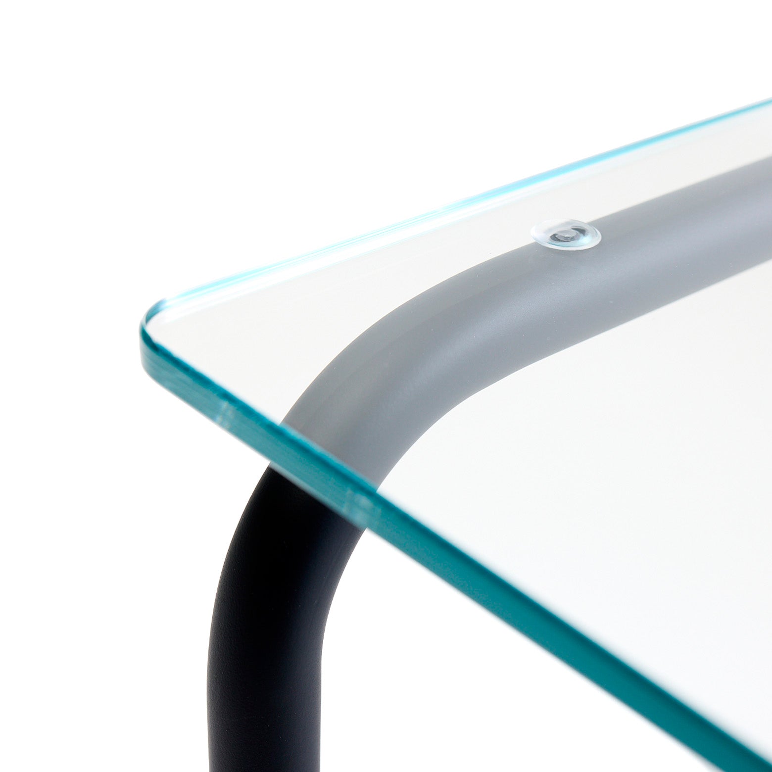 Tube sofabord i glas og stål fra det norske designbrand Matre. Designet af Sigurd Resell. 118 x 59 cm.