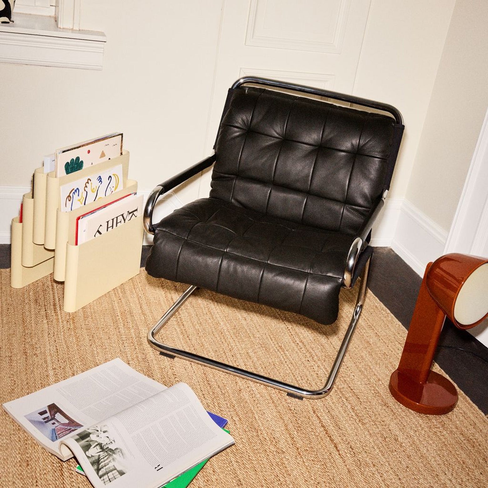 Tube Lounge Chair – Black