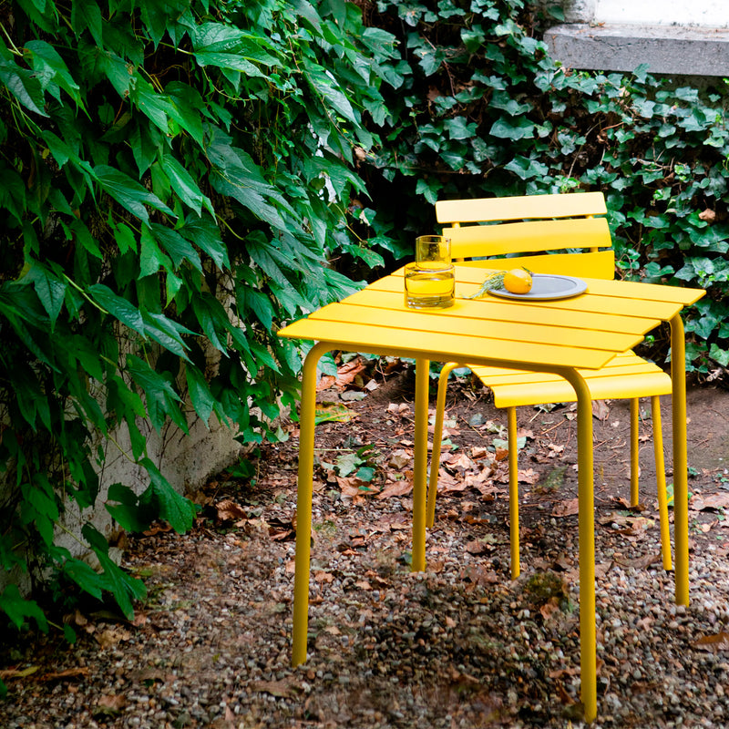 Chair yellow aligned