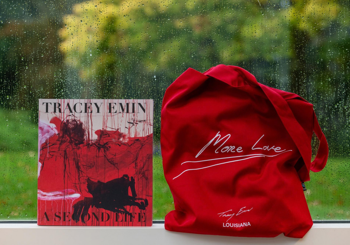 Tracey Emin more love mulepose og katalog udgivet i forbindelse med udstillingen Tracey Emin: A Secong Life oktober 2026 på Louisiana og Modern art