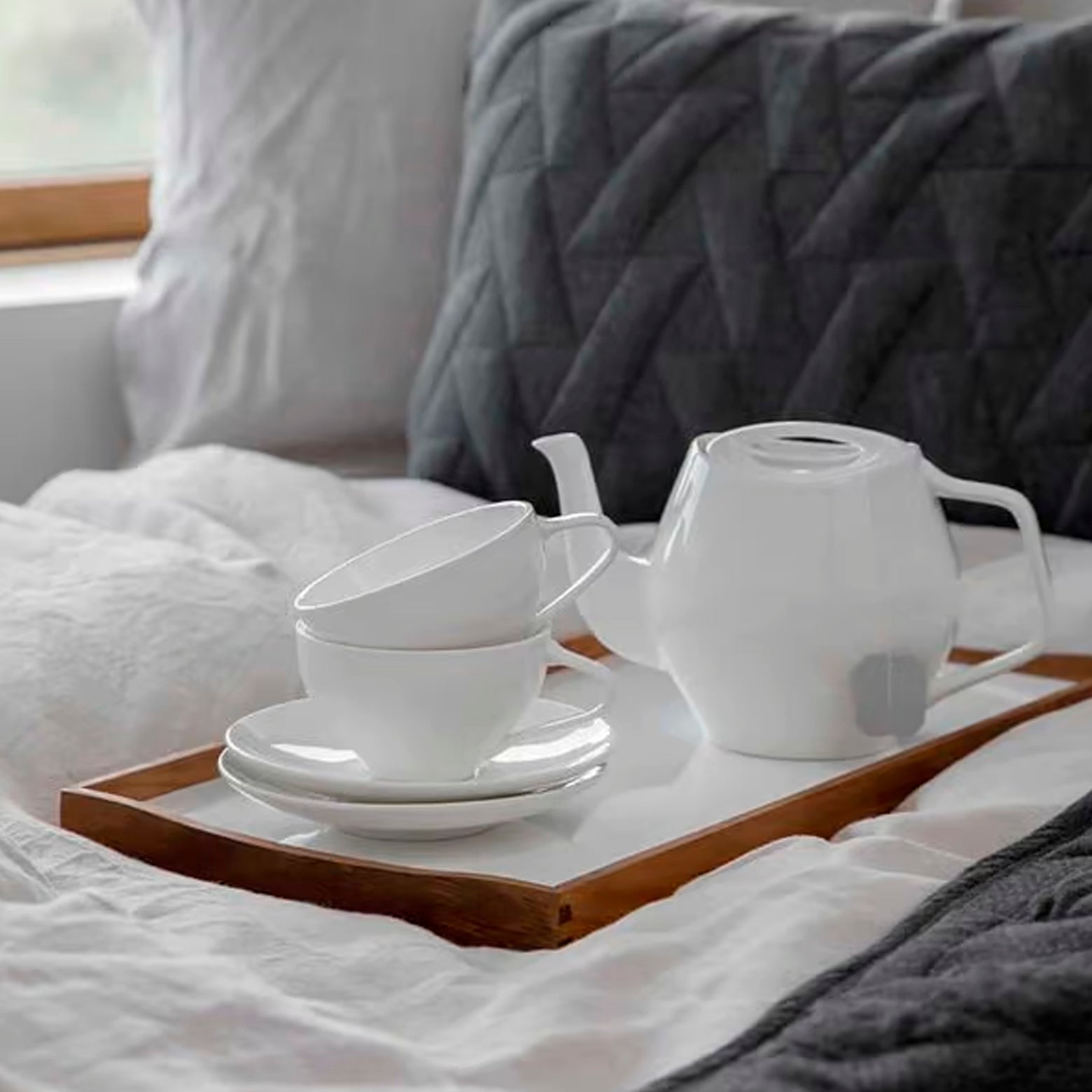 Finn Juhl – Turning Tray Small blue