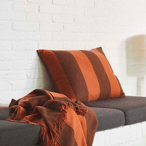 The Polychrome wool pillow – orange