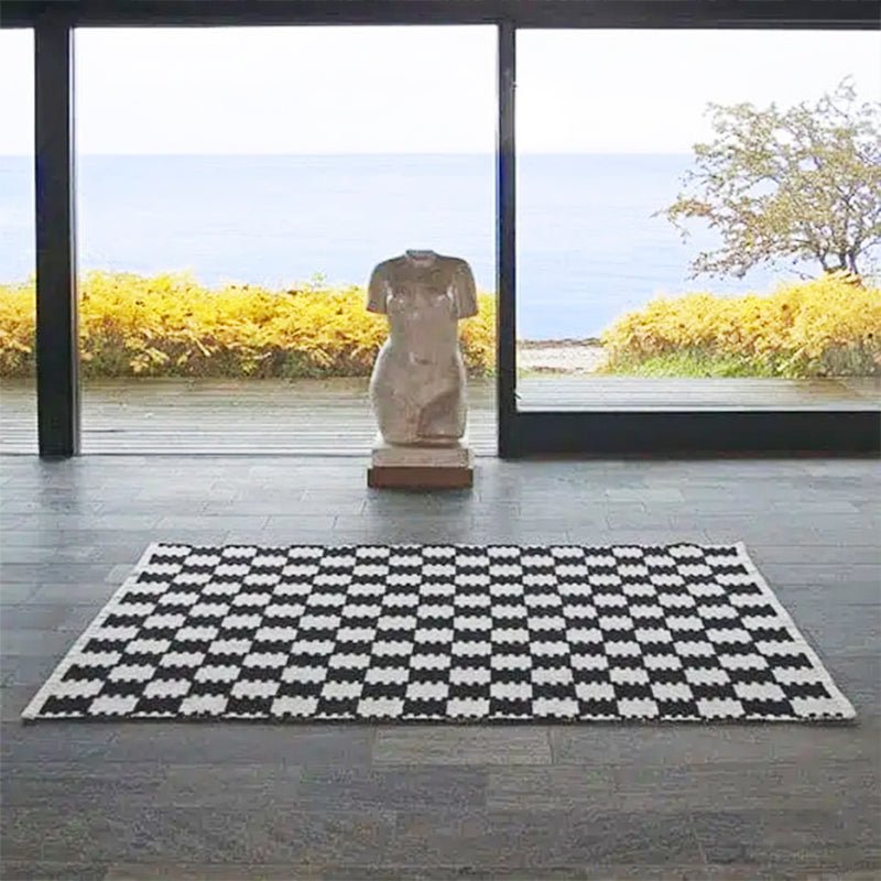 Vibeke Klint rug VK-5 checkered black/white