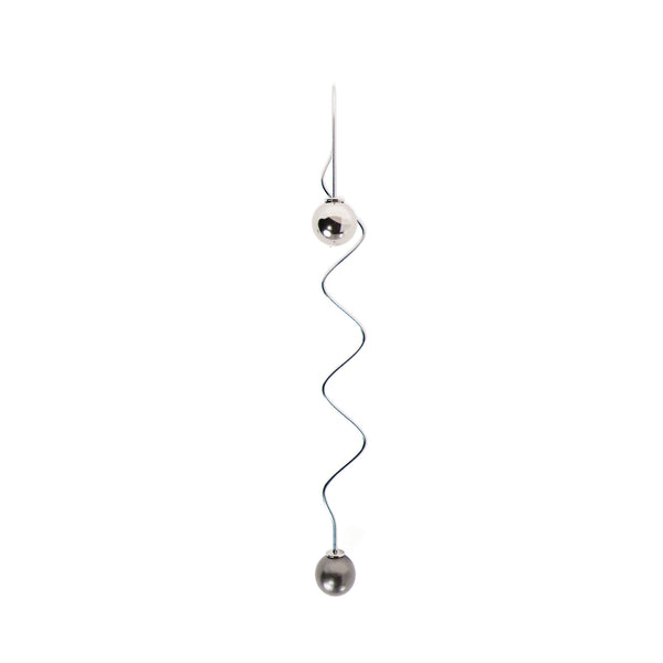 WIRE 06 earring – steel with Swarovski pearl and pearl clasp in silver