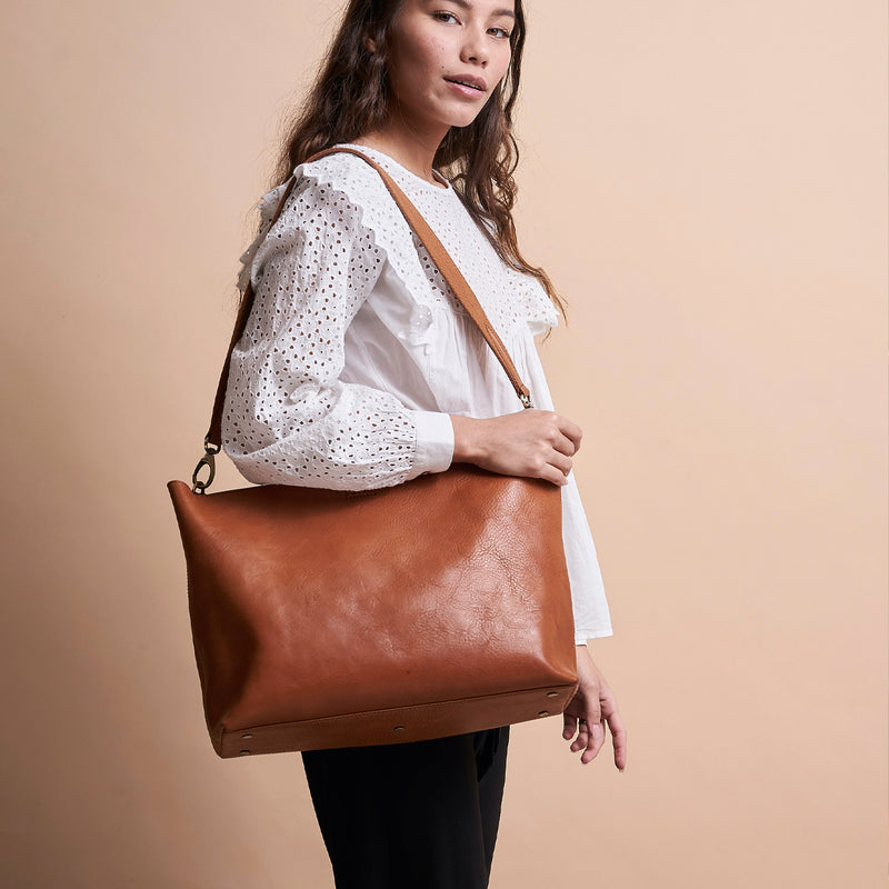Olivia large shoulder bag – cognac