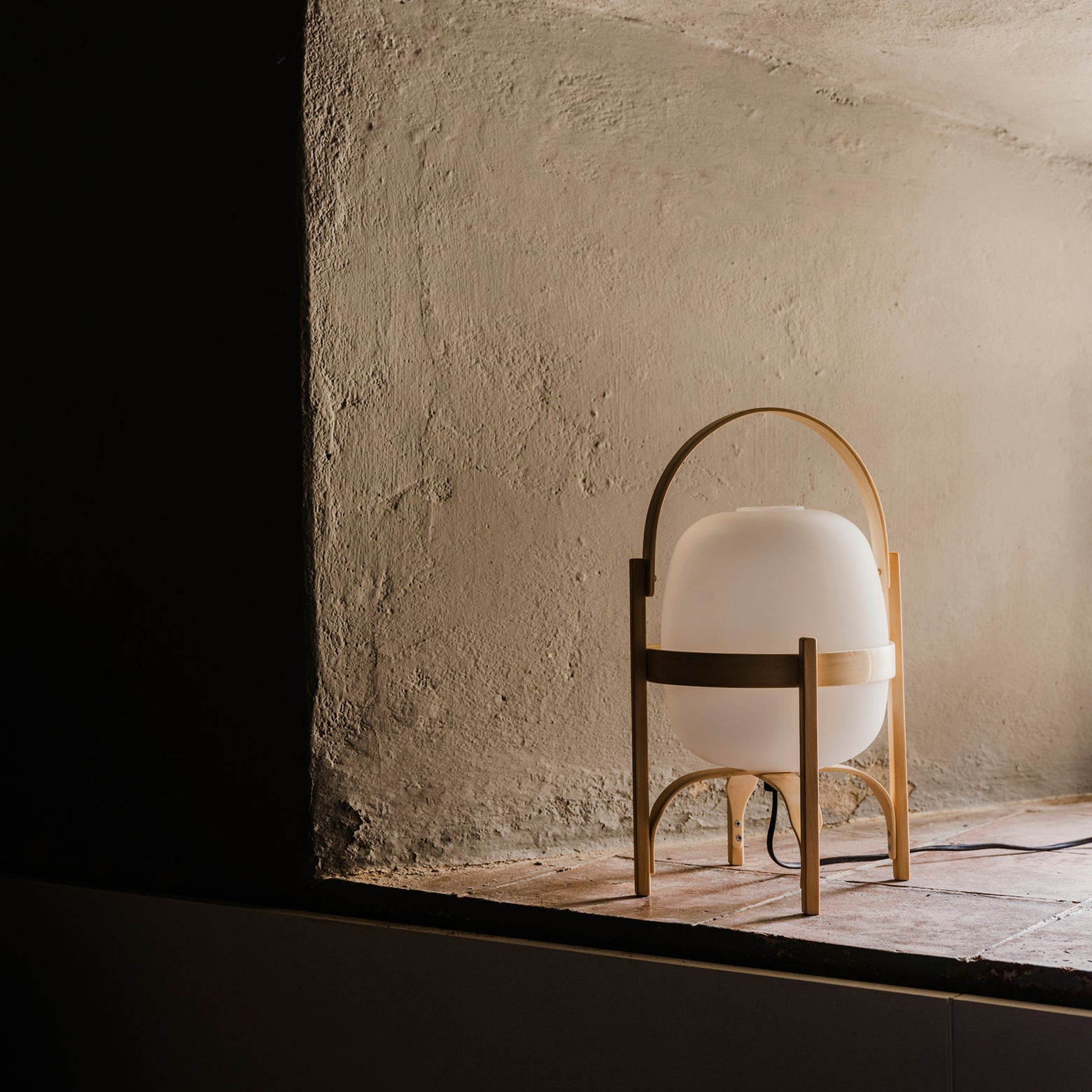 Cestita table lamp