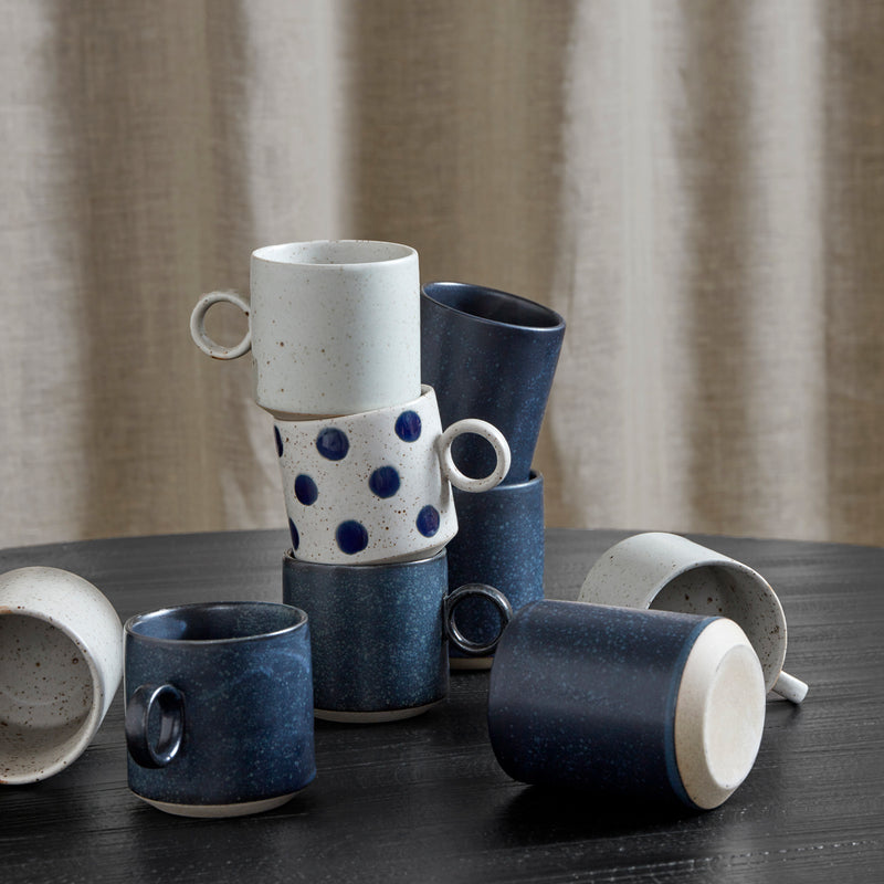 Grainy coffee cup - dark blue