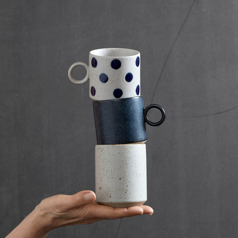 Grainy coffee cup - dots